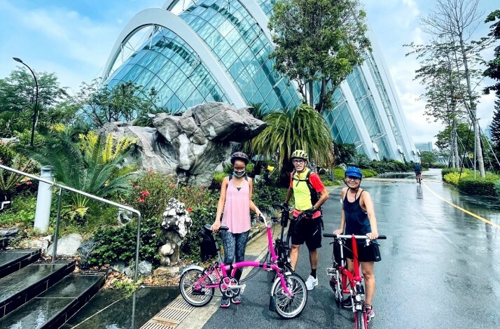 The group of three participants on Singapore Park Connector Network taking a  Brompton bike tour